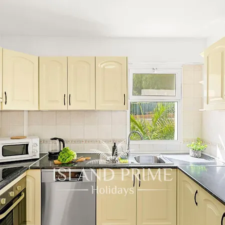 3x Bedroom With Heated Pool Og101 Appartement *